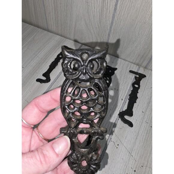 Vintage Cast Iron Owl & More Wall Mount Swivel Arm Brackets Plant Hangers Lot - Picture 2 of 9
